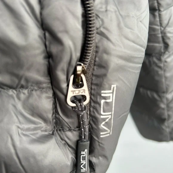 TUMI pax Charcoal Puffer Jacket - Picture 11 of 12